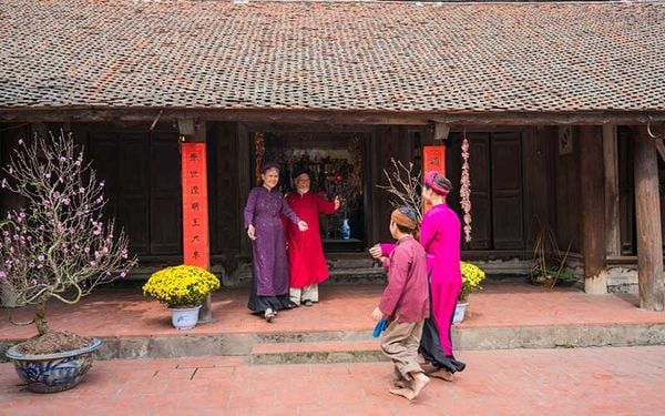 Xông nhà đầu năm