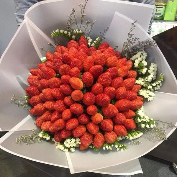 Gợi Ý Quà Tặng Valentine Cho Người Yêu Ý Nghĩa, Lãng Mạn Nhất 2026