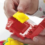  Máy làm mì vui nhộn PLAYDOH E7776 