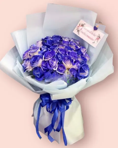 長形花束:  藍玫瑰花束 - HBD132 