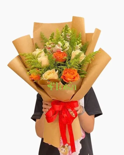 長形花束:  優雅熱情花束 - HBD320 