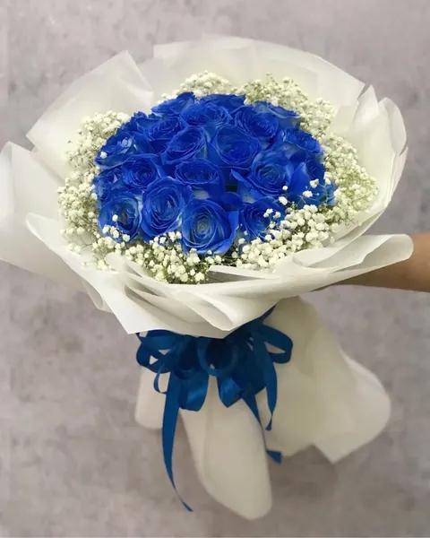 圓形花束:  希望的藍玫瑰花束 - HBT238 - 20/10花 - 藍玫瑰和滿天星 