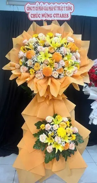 Hoa Chúc Mừng: Kệ Hoa Ánh Nắng - HCM125 | Flosa
