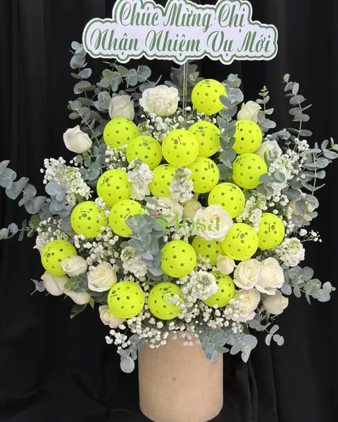 Flowers and Balloons:  Fresh Green Hue - HBB11 