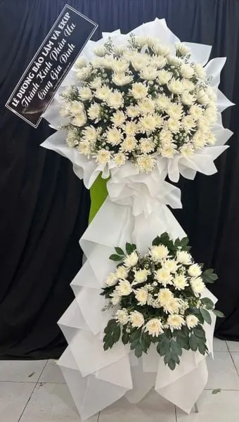 Hoa Chia Buồn: Vòng Hoa Gĩa Từ - HTL197 | Flosa