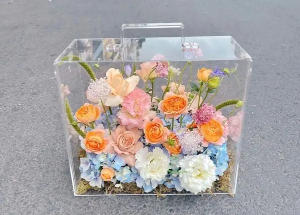 送給愛人的花:  輕巧亞克力花盒 - HMC06 