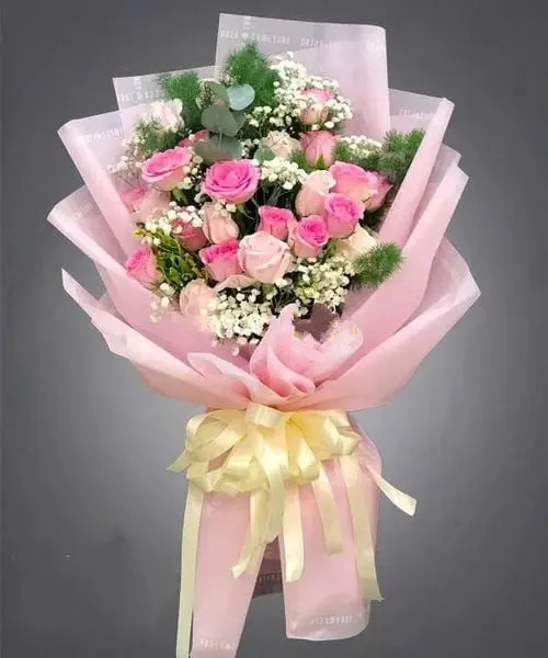 長形花束:  美麗的嘴唇玫瑰花束 - HBD122 