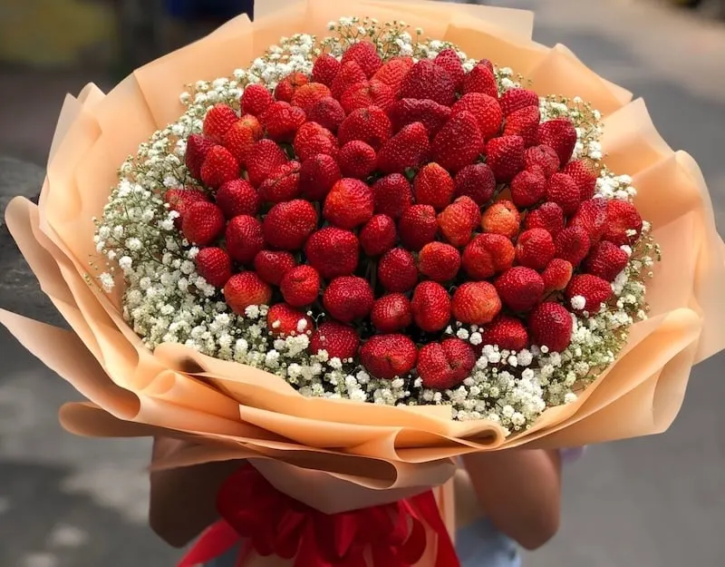 Bó Hoa Dâu Mùa Yêu Ngọt Ngào - TC30