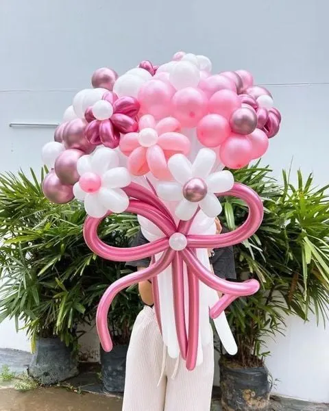 Bó hoa bong bóng dễ thương làm quà 20/11