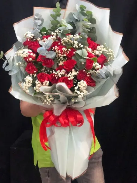  Bó Hoa Hồng Đỏ Chân Thành - HBD142 