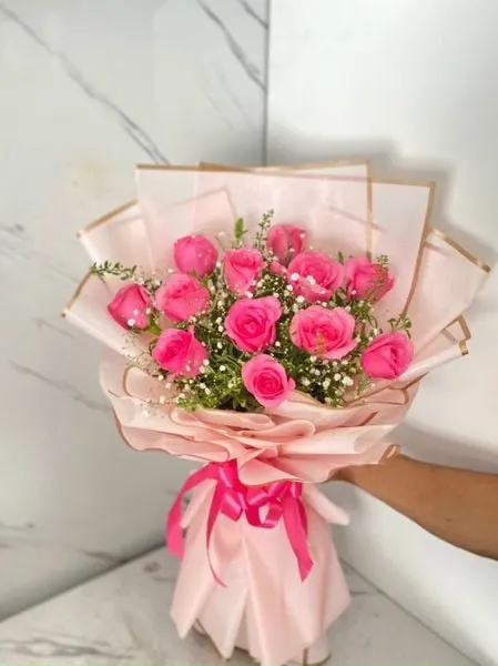 Mẫu hồng neon này nhận được đông đảo sự ưa chuộng của giới trẻ hiện nay.