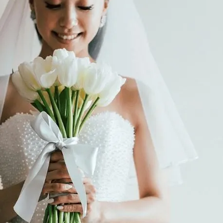 hoa cưới tulip thường được cô dâu châu Á yêu thích