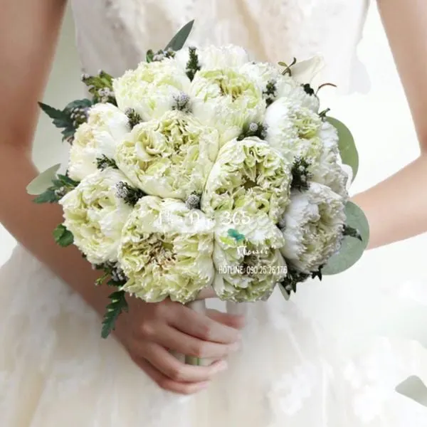 Bó hoa sen cưới dáng tròn