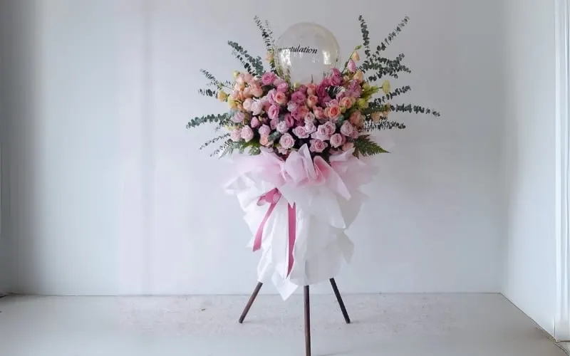 Mẫu lẵng hoa tone hồng pastel nhẹ nhàng mà sang trọng