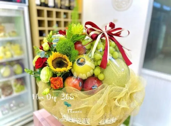 Giỏ trái cây mix hoa hướng dương