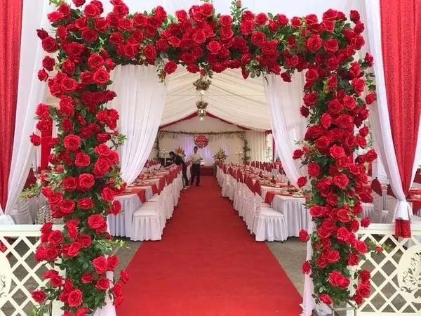 Cổng cưới tone màu đỏ chuẩn Á Đông