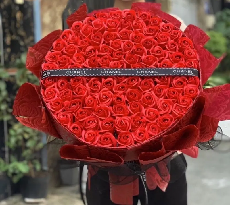 Bó Hoa Hồng Sáp Đỏ 100 Bông - HST36