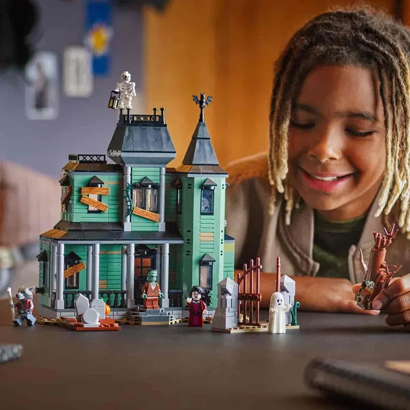  Đồ Chơi Lắp Ráp Ngôi Nhà Ma Quái LEGO CREATOR 31167 (736 chi tiết) 