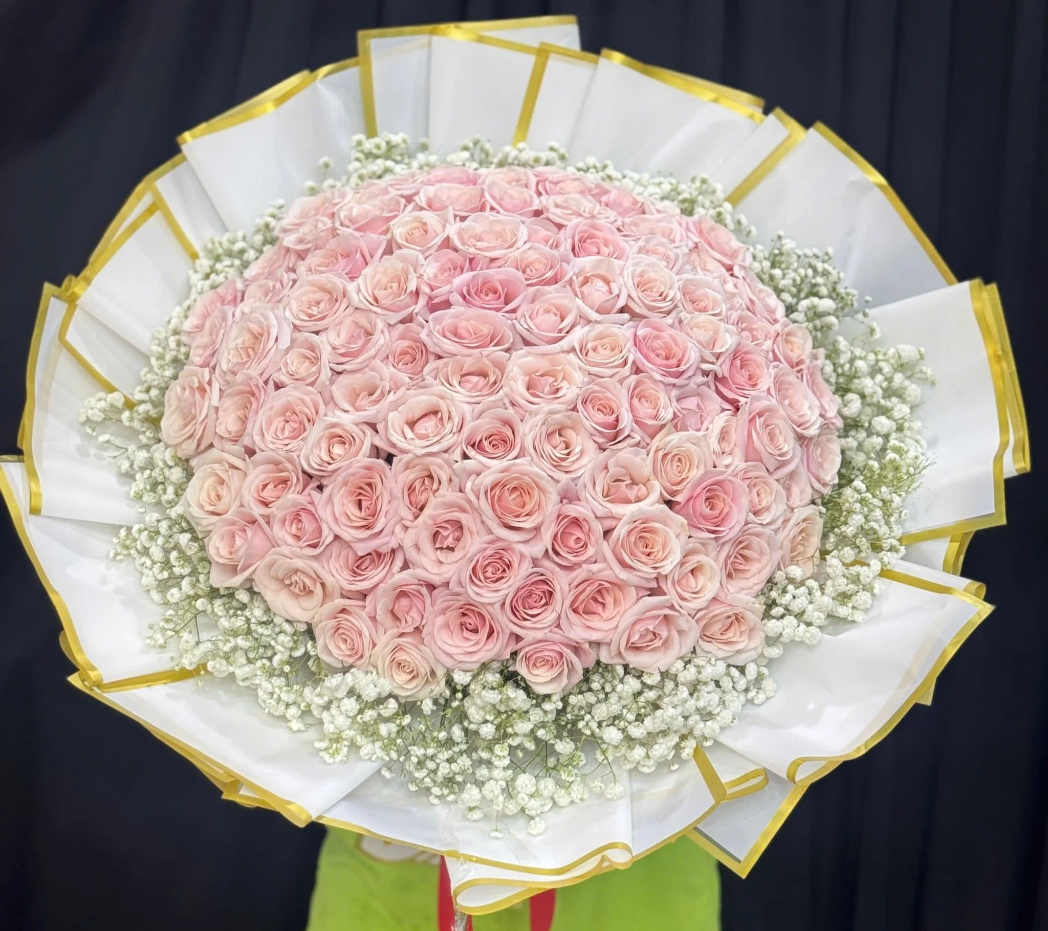 :  華麗粉色光輝花束 - HBT141 