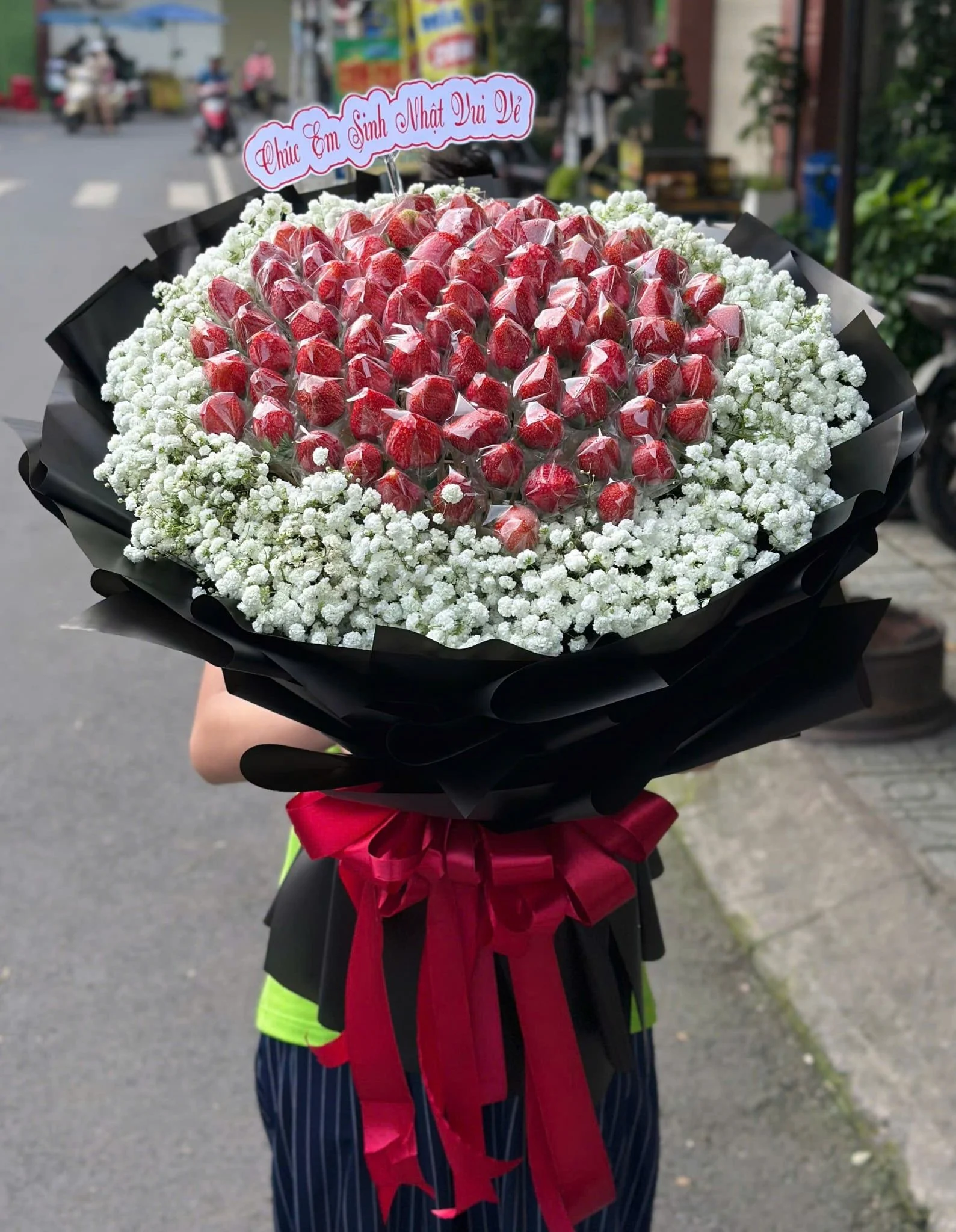 :  紅色親吻水果花束 - HTC02 