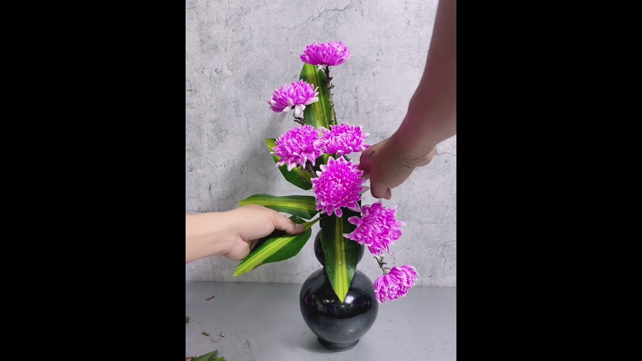 Hướng Dẫn Cắm Bình Hoa Cúc Dâng Bàn Thờ Đơn Giản