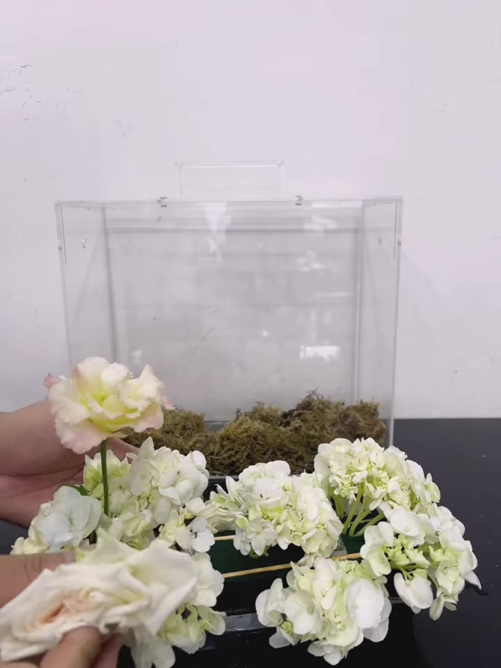 Bước 3: Cắm hoa với nhịp thấp và cao