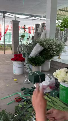 Bước 2: Cắm lá nền